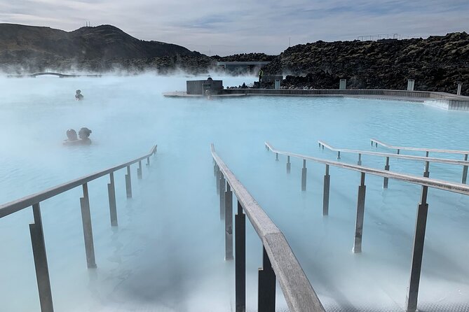 Reykjavik: Private Transfer from/to Blue Lagoon in Iceland - Meet-and-greet pickup, no guesswork