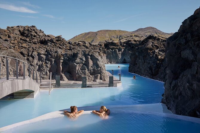 Reykjavik: Private Transfer from/to Blue Lagoon in Iceland - Comfort in Reykjavik weather: air-conditioned, tidy, and practical