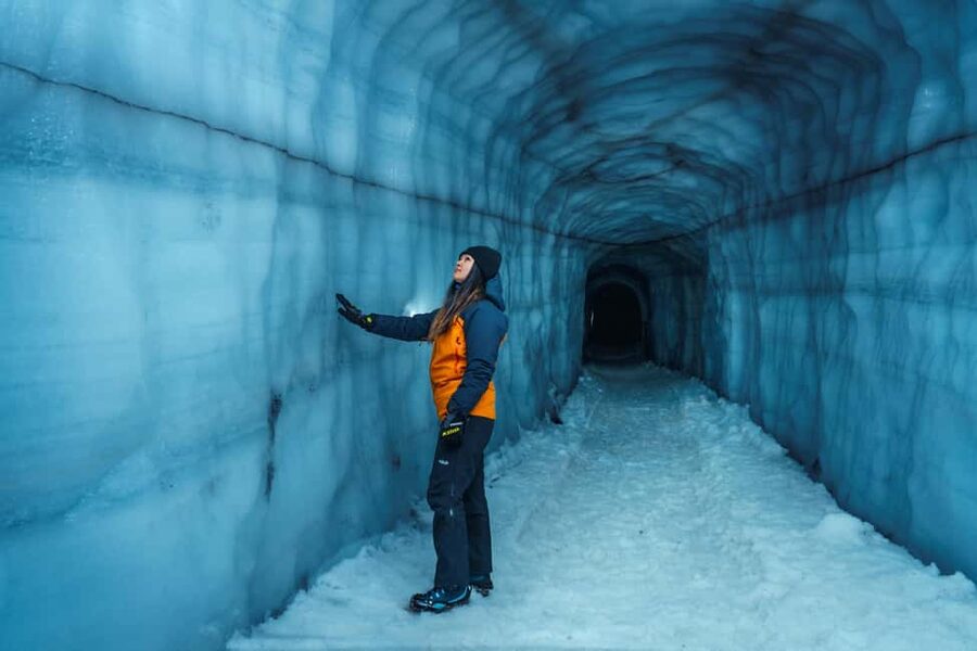 Reykjavik: Silver Circle + Ice Tunnel, Baths, or Lava Cave - Reykholt Horse Farm, a Warm Human Moment