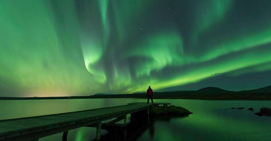 Reykjavik: Small Group Northern Lights Tour - Meeting at BSI Bus Terminal, then heading away from city light