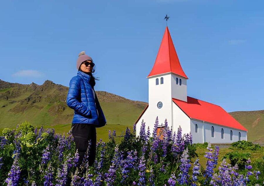 Reykjavik: Small Group South Coast Tour with Spanish Guide - Hvolsvöllur Quick Stop: Stretch Your Legs Before the Big Waterfalls