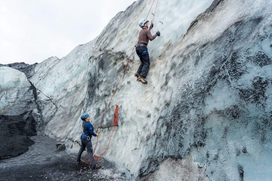 Reykjavík: Sólheimajökull Glacier Hike & Ice Climbing Intro - Timing on the glacier: how the day typically flows