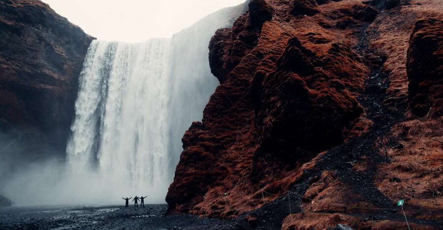 Reykjavik: South Coast Private Guided Day Tour - Skógafoss and Seljalandsfoss: two waterfalls, two very different experiences
