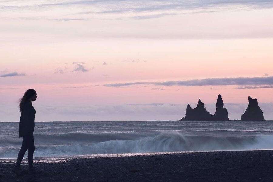 Reykjavík: South Coast Waterfalls, Black Sand & Glacier Tour - How the full-day bus route keeps you on track