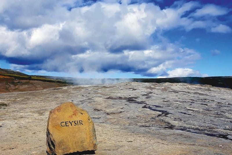 Reykjavik: The Golden Circle Full-Day Tour - Thingvellir National Park and Althing, the geology has a timeline