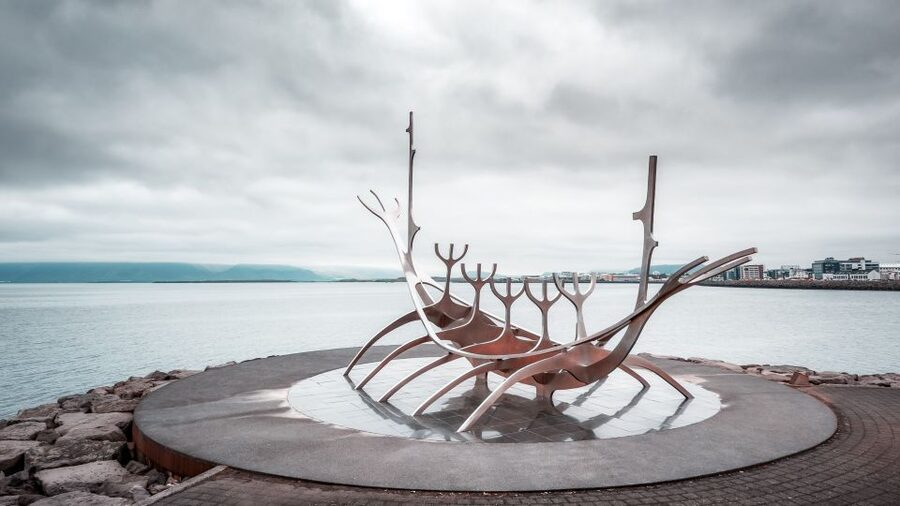 Reykjavik: The Icelandic Woman Private Walking Tour - Finding Hlöllabátar and spotting your guide in the real world