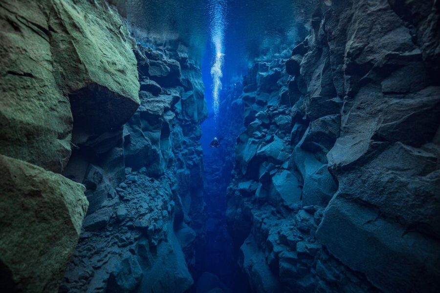 Silfra: Diving Between Tectonic Plates - Group size and guide style: where the experience feels personal