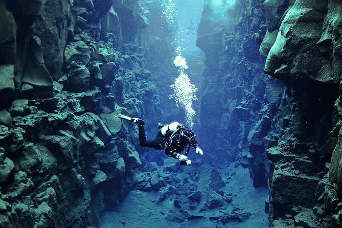 Silfra: Diving Between Tectonic Plates and Pick Up from Reykjavik - FAQ