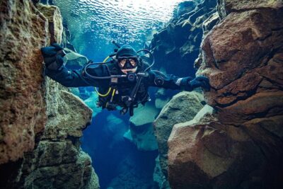 Silfra: Diving Between Tectonic Plates – Meet on Location
