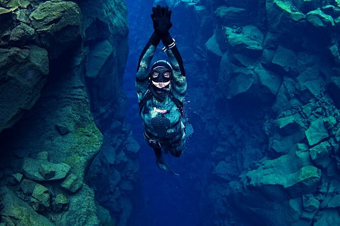 Silfra Night Freedive Tour - What’s included, what’s not, and where the $249 value comes from