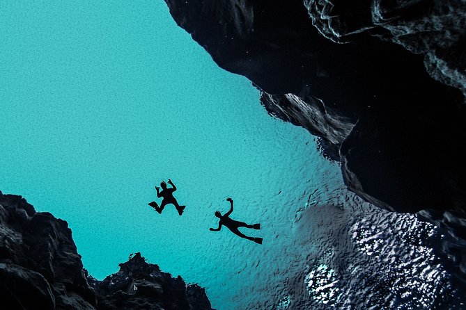 Silfra Wetsuit Snorkeling Tour with Underwater Photos - From Reykjavik - What you will actually see underwater (and what you probably won’t)