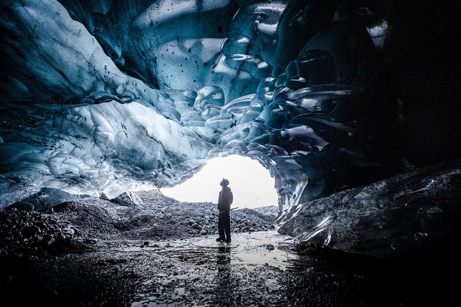 Skaftafell: Blue Ice Cave & Glacier Hike on Vatnajökull - On the glacier: what your hike actually feels like
