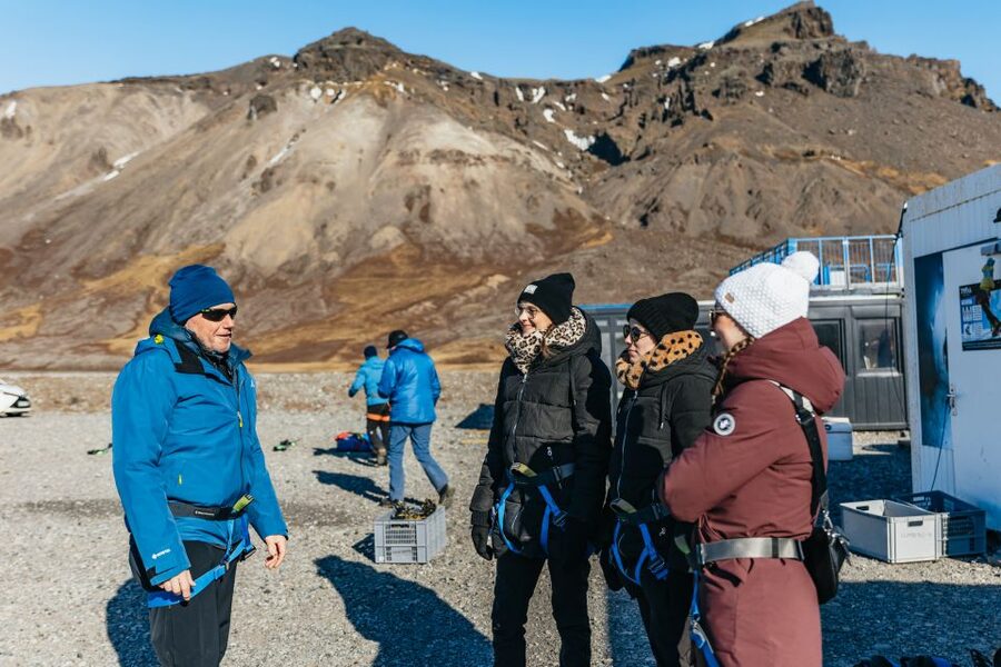 Skaftafell: Falljokull Glacier Easy Group Hike - What you see on Falljökull: crevasses, moulins, and more