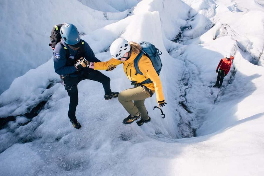 Skaftafell: Glacier XTreme - Hike & Ice Climbing Adventure - A Skaftafell day that turns hiking into real ice climbing