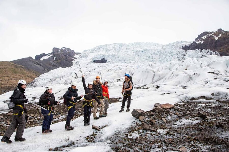Skaftafell: Small-Group Vatnajökull Glacier Hike (Moderate) - Photo stops: getting great shots without losing the group