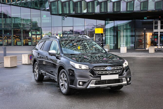 Skarfabakki Harbour to Keflavik Airport - Air-Conditioned Comfort in a Private Luxury Car