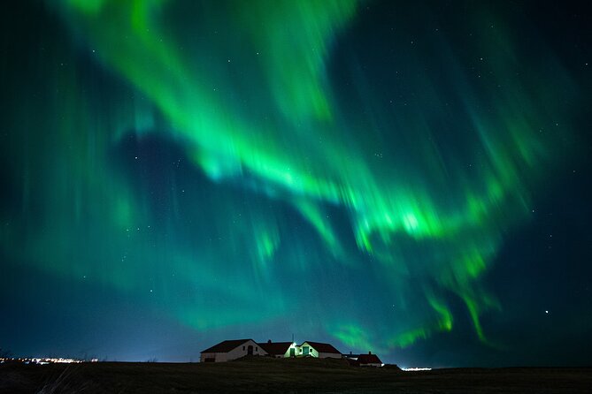 Small Bus Northern Lights Tour from Reykjavik at 9:30 pm - Price and Value: Is $155 Worth It?