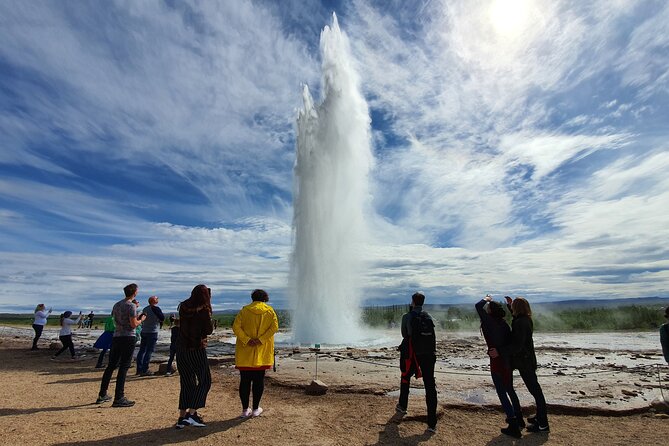 Small-Group Golden Circle, Sky Lagoon with Ticket & Kerid Crater - Lunch breaks and the reality of a full day outside