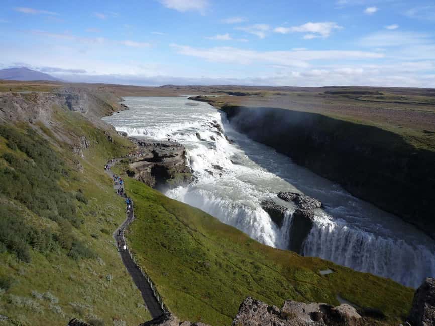 Small Group Golden Circle Tour w/ Kerid & Tomato Farm Visit - A Smooth 8-Hour Golden Circle Loop From Reykjavik