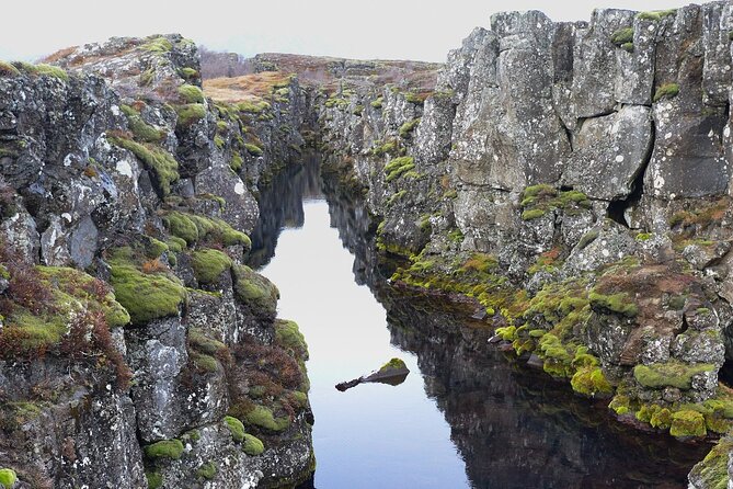Small Group Golden Circle with Kerid Crater & Tomato Farm Visit - Reykjavik pickup and Þingvellir: walking between tectonic plates