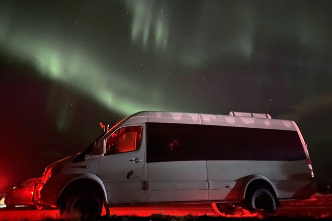 Small group Hunting for the Northern Lights in Reykjavík engrus - Why this Reykjavik Northern Lights hunt beats pure luck