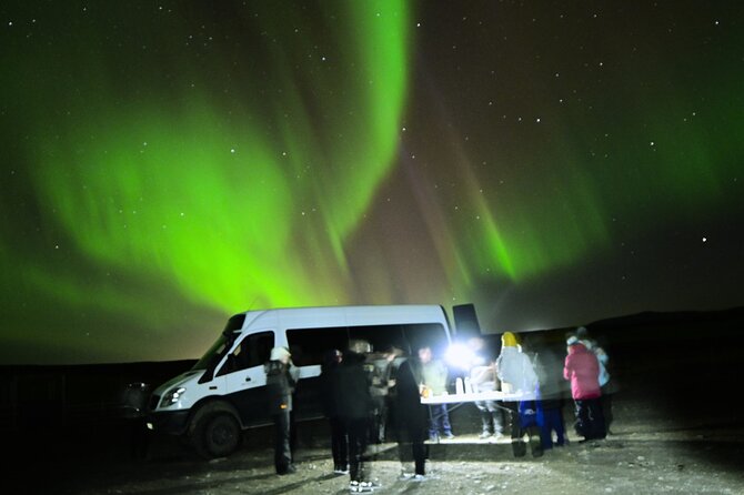 Small-Group Tour: Northern Lights with Photos & Hot Chocolate - Small-group size: why max 19 actually changes the experience
