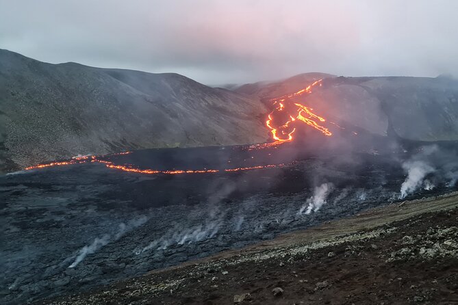 Small Group Volcano Hike with a Professional Geologist - The Professional Geologist Part: What You Actually Learn on the Trail