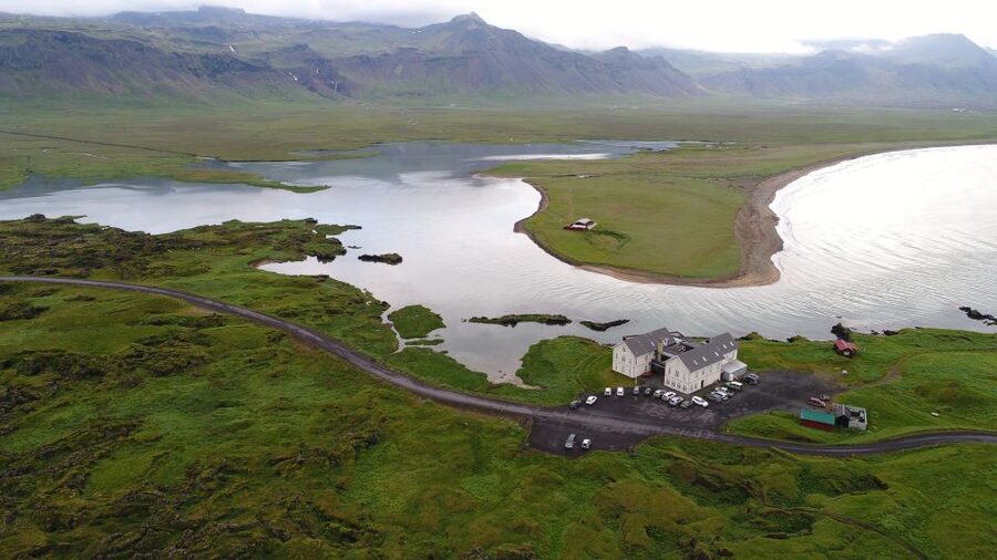 Snæfellsnes, private Super Jeep - Hellnar and Fjöruhúsið Café: a warm stop with birdsong energy