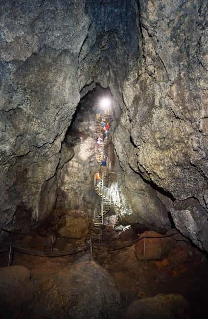 Snæfellsnes: Vatnshellir Lava Cave Tour - Vatnshellir’s 8000-year lava tube: what you are actually stepping into