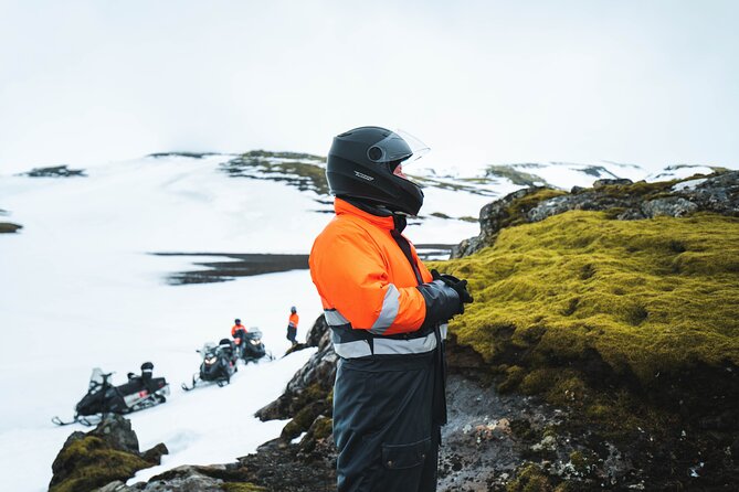 Snowmobiling on Eyjafjallajökull - The 2010 eruption effects: why the guide’s context matters