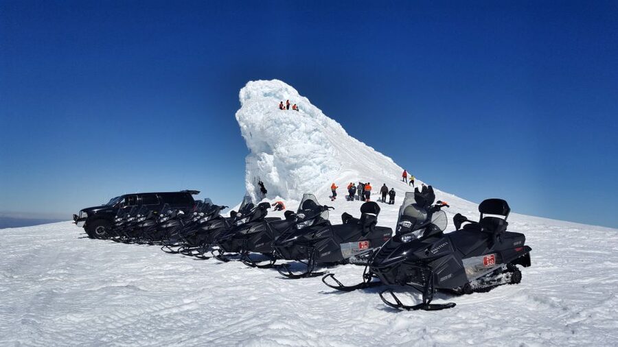 Snowmobiling on Eyjafjallajökull – The Summit of Adventure - One hour on the snowmobile, what you actually experience on the ice