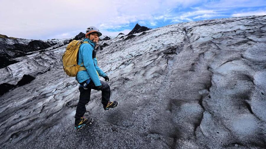 Sólheimajökull: Glacier Hike and Ice Cave Tour - The Ice Cave Highlight: Crystal Blue Walls Up Close