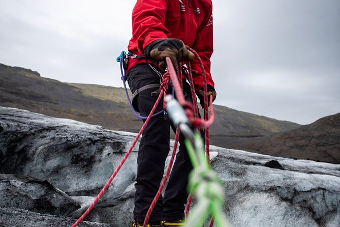 Sólheimajökull: Glacier Hike Exploration - What to bring (and what the guide covers) for comfort