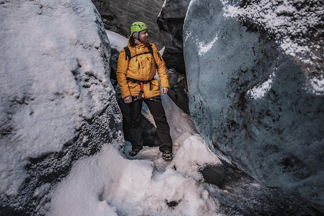 Sólheimajökull Ice Climbing and Glacier Walk - Who should book this Sólheimajökull climb near Vík