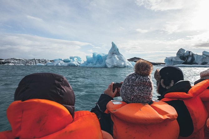 South Coast, Diamond Beach and Glacier Lagoon Day Tour - Jökulsárlón Glacier Lagoon: ice chunks that look staged by nature