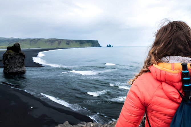 South Coast Private Tour with 6+ Stops: Day Tour from Reykjavik - Sólheimajökull Glacier: an accessible icecap outlet from Reykjavík