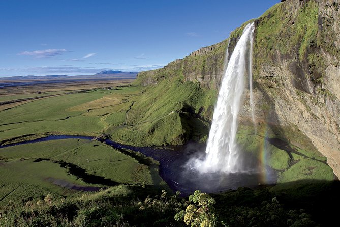 South Coast, Waterfalls and Vík village from Reykjavik - Guides and drivers: why the commentary can make or break the day
