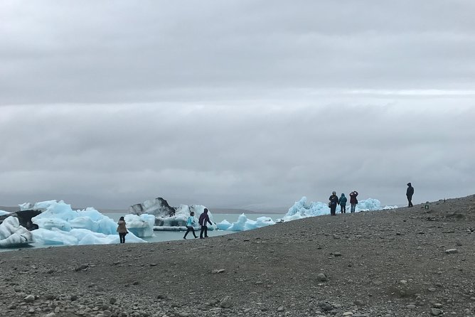 South Iceland and Glacier Lagoon: Jökulsárlón with Boat Tour - Diamond Beach: Quick, Worthwhile, and Very Photogenic