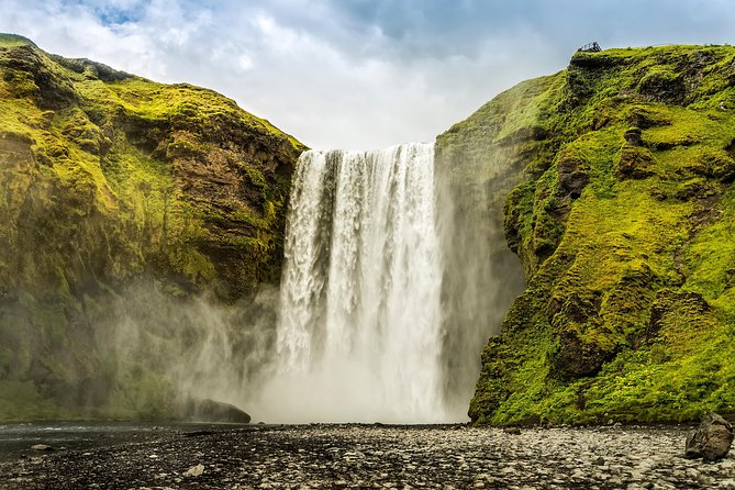 South Shore and Eyjafjallajökull Super Jeep Tour from Reykjavik - Skógafoss: big waterfall energy in a short 20-minute stop