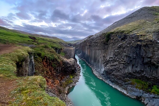 Stuðlagil Canyon and Vök Baths Day Tour - Pickup timing and meeting points without the stress
