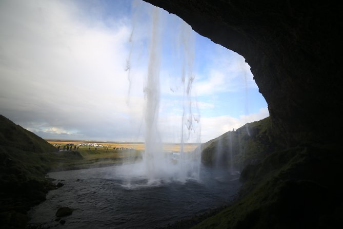Superjeep south coast & Katla Ice Caves from Reykjavik - Group size, guides, and the Superjeep ride