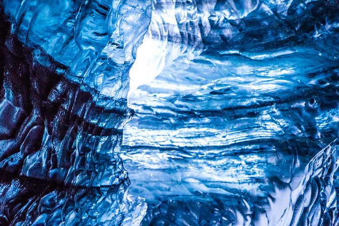 Superjeep south coast & Katla Ice Caves from Reykjavik - What to wear and how to handle cold wind