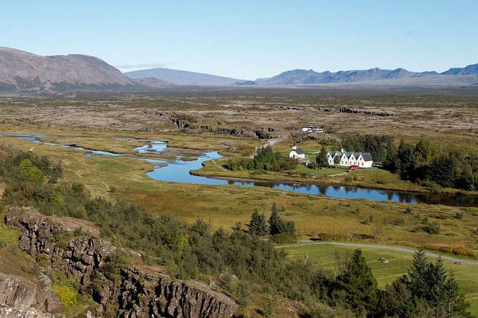 The Golden Circle Guided Bus Tour from Reykjavik - Guides on the bus: what storytelling adds to the day