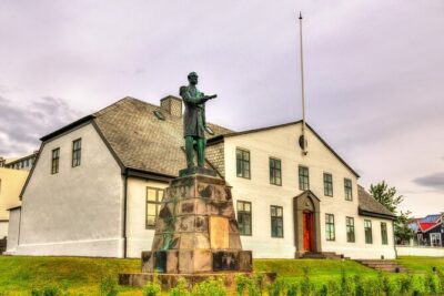 The Icelandic Woman Walking Tour in Iceland