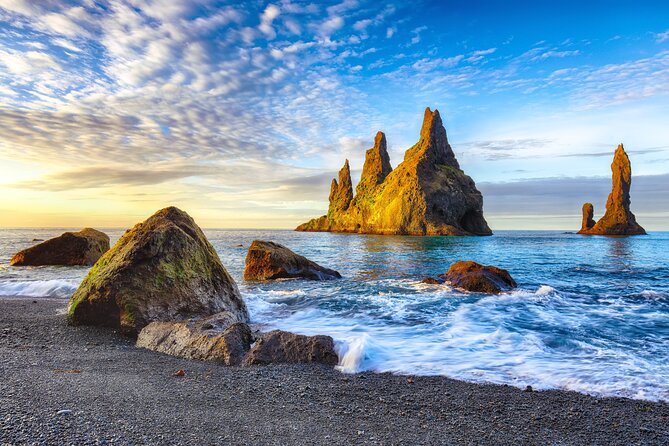 Unforgettable 5-Day Iceland Stopover Tour - South Coast day: Seljalandsfoss, Skógafoss, Reynisfjara, then Vík í Mýrdal