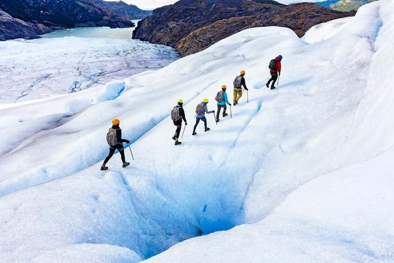Vatnajokull: Skaftafell Glacier Hike - First steps at Fosshotel Glacier Lagoon