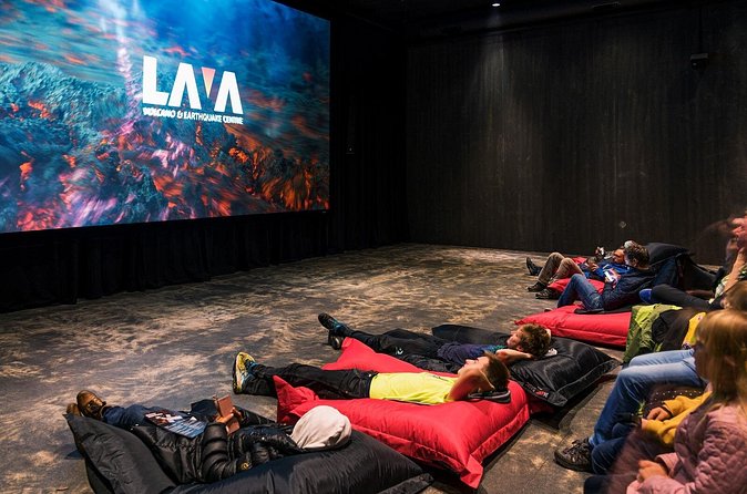 Volcano Cinema All the latest eruption in Iceland in 4K quality - Best fit, and when you might want a Plan B