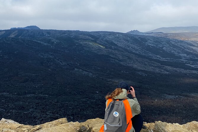 Volcano Hike and Blue Lagoon Including Admission Small Group Tour - How the day stays manageable: pickup, pacing, and Wi-Fi