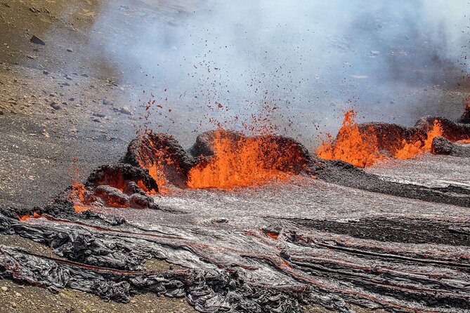 Volcano Hike & Northern Lights Combo Tour - Aurora Reykjavik Northern Lights Center: learn first, hunt second