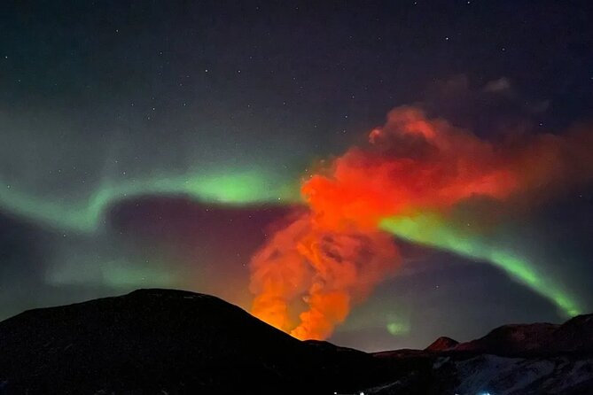 Volcano Hike & Northern Lights Combo Tour - Kleifarvatn Lake views: a quick start with big mood